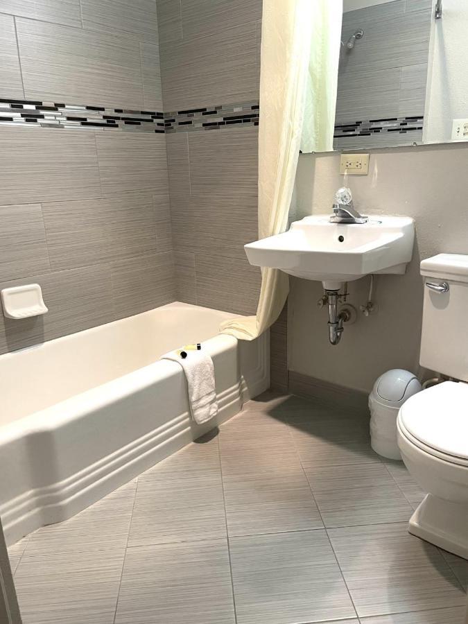 וונאטצ'י Downtown Inn מראה חיצוני תמונה